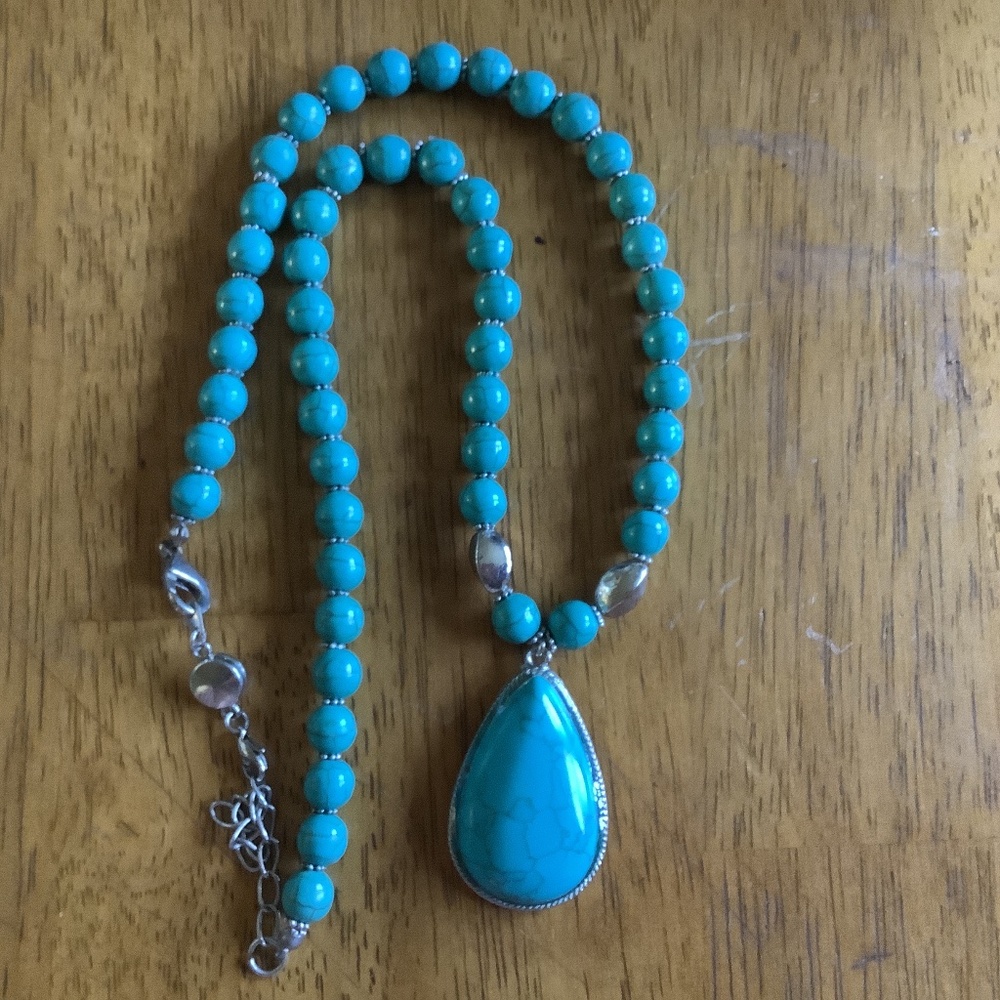 TURQUOISE NECKLACE